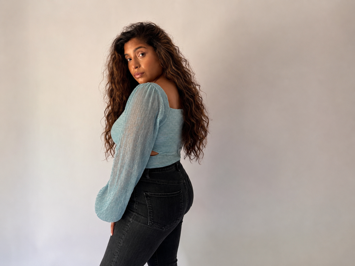 Long Sleeve Sweetheart Halter Crop Top