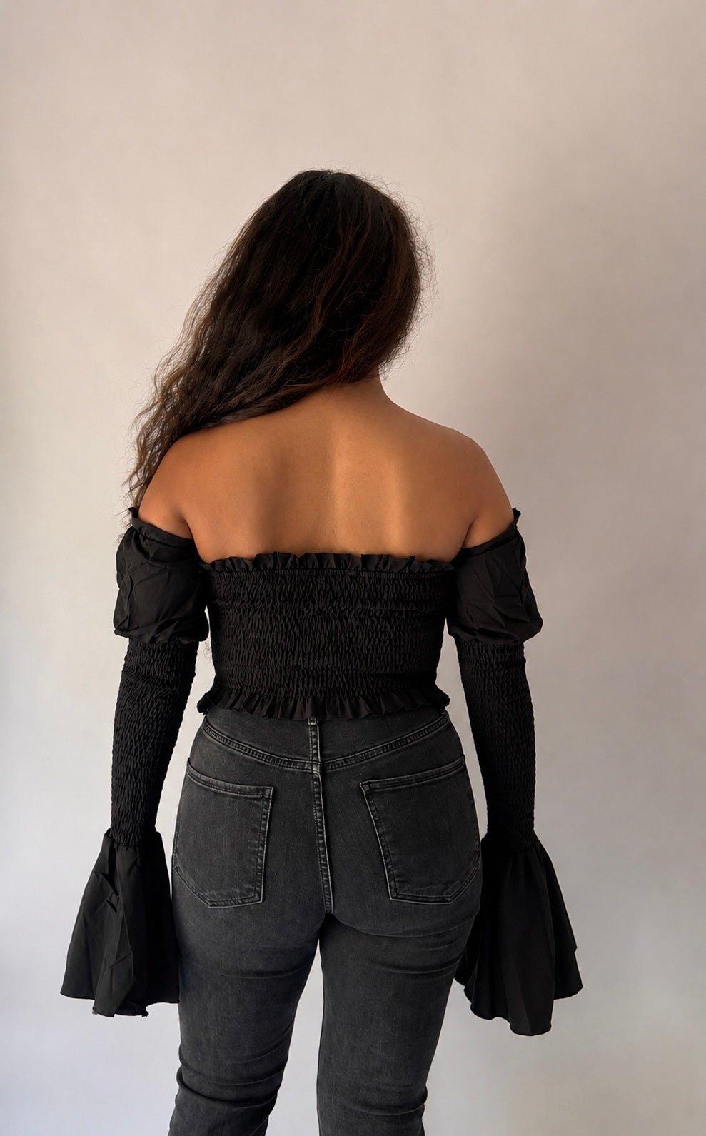 Amorcito Off-Shoulder Bell Sleeve Crop Top